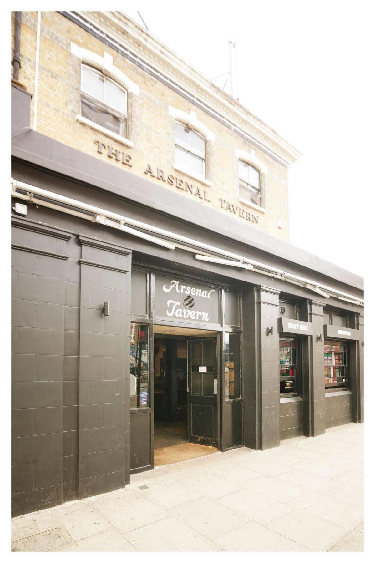 Arsenal Tavern Hostel Londýn Exteriér fotografie
